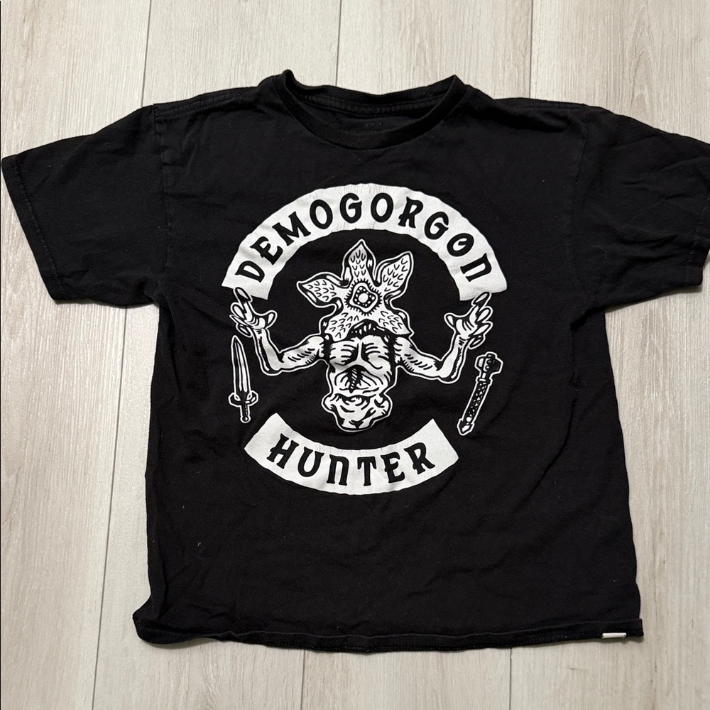 Stranger Things Movie  T-shirt. Kids Demogorgon Hunter Graphic Tee - Black